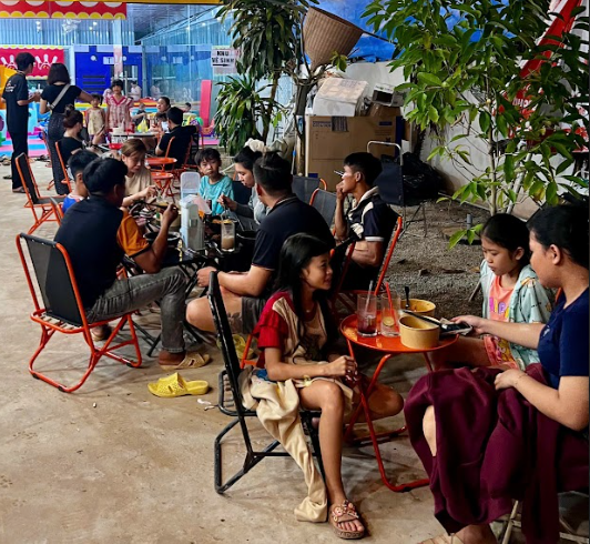 Các món ăn hấp luôn thu hút các bạn trẻ